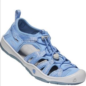 Keen water shoes, size 11